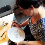 Atelier de peinture sur céramique, customisation de vaisselle
